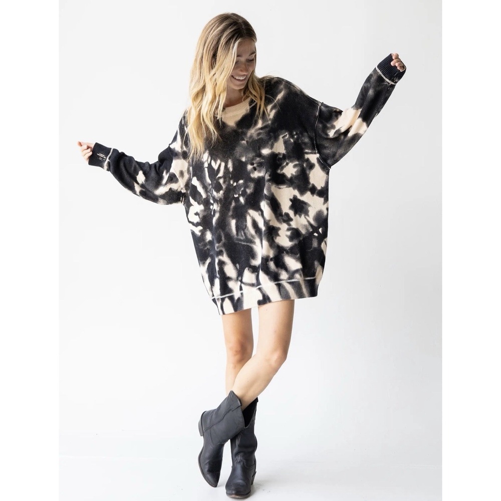 Natural Life Taylor Oversized Sweater Black Tie Dye Size Large /X-Large